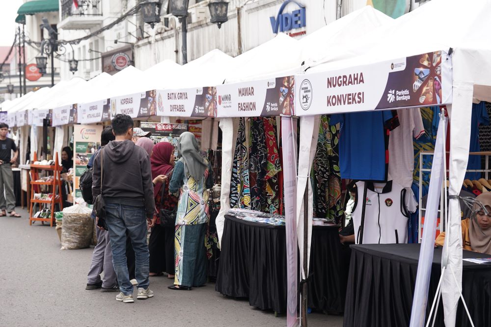 UMKM berkontribusi terhadap lebih dari 60% Produk Domestik Bruto (PDB) nasional.