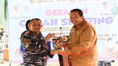 Wako Pariaman Yota Balad bersama Komando Daerah TNI Angkatan Laut (Kodaeral) II Padang