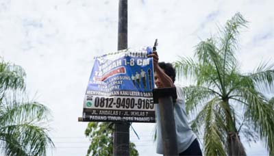 Pemko Padang Mulai Tertibkan Spanduk, Baliho