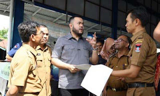 Walikota Fadly Amran meninjau progres revitalisasi Pasar Raya dan Pasar Satelit