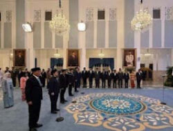 Pelantikan Pejabat Baru di Istana Negara Berlangsung Khidmat