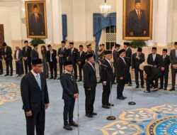 MEMBACA ARAH RESHUFFLE
