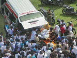 Tim Gabungan Temukan Remaja Terseret Ombak Pasaman