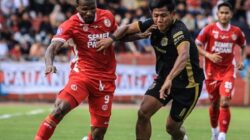 Semen Padang vs Bhayangkara FC.