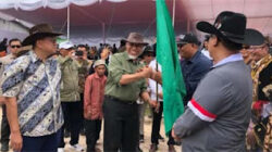 Gubernur Sumatera Barat, Mahyeldi Ansharullah, membuka Kejuaraan Pacu Kuda Piala Gubernur
