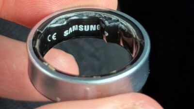 Baterai Samsung Galaxy Ring membengkak di jari.