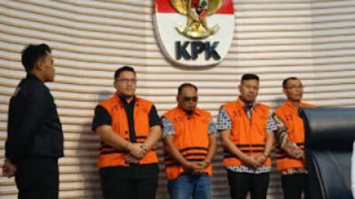 KPK menahan empat tersangka kasus dugaan korupsi pengurusan dana hibah