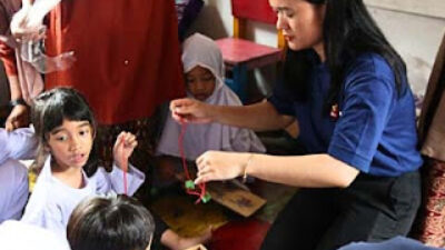 Serangkaian kegiatan sosial di Padang.