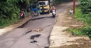 Jalan Muaro-Silokek terban.