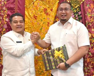Andre Rosiade bersama Bupati Agam