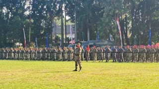 Gubernur Mahyeldi menghadiri peringatan HUT TNI ke-80 di Lapangan Imam Bonjol, Padang.