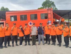 Kalaksa BPBD Padang Lepas Tim Latihan Penanggulangan Karhutla