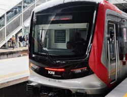 Perayaan HUT TNI, KRL Tambah Perjalanan Antisipasi Penumpang Membludak