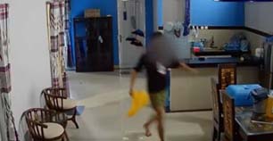 Aksi nekat seorang pria membobol rumah terekam kamera CCTV.