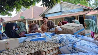 Dinas Ketahanan Pangan Pemkab Pasaman Barat saat mengadakan gerakan pangan murah