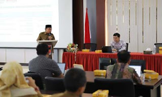 Wakil Walikota Maigus Nasir menghadiri rapat evaluasi Jamkesmas 2025