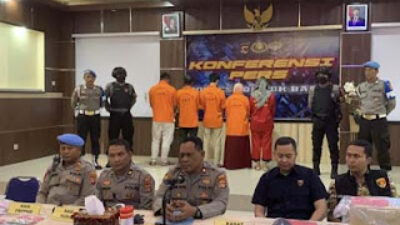 Konferensi pers kasus pembunuhan Brigadir Esco di Polres Lombok Barat