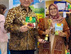 Dari Solok Selatan untuk Dunia: Rendang Uni Lili Raih Penghargaan UMKM Pangan Award 2025, Siap Ekspansi Global dengan Inovasi Bumbu Bersantan