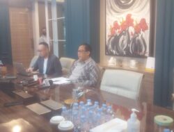 Tim Kuasa Hukum Nadiem Tegaskan Grup Whatsapp Tidak Bahas Pengadaan Chromebook