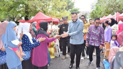 Wali Kota Fadly Amran membuka Gebyar Kreativitas di Kelurahan Rimbo Kaluang