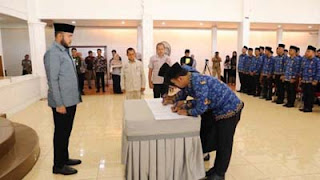 Pengangkatan ASN ikatan dinas tahun 2024 oleh Wako Fadly Amran.