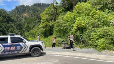 Polres Solok, saat meninjau TKP