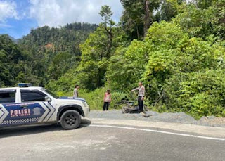Polres Solok, saat meninjau TKP