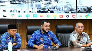 Wali Kota Padang, Fadly Amran, memimpin rapat finalisasi