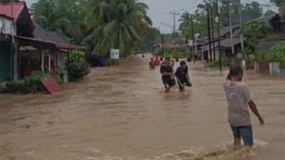 Darurat Banjir, Sekolah di Kota Pariaman Terpaksa Diliburkan.