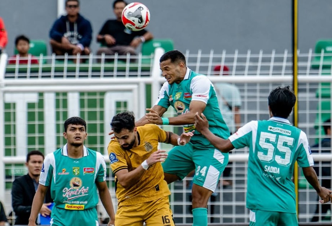 Persebaya Surabaya ditahan Bhayangkara FC 1-1 di Super League 2025-2026.