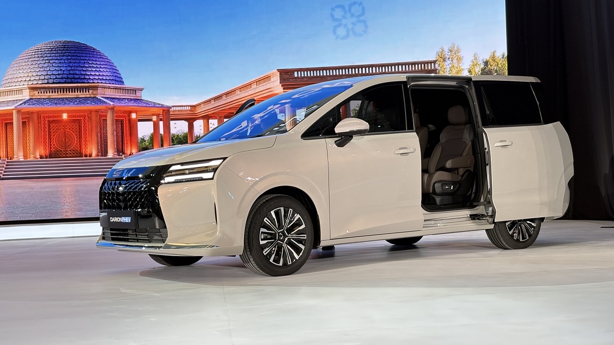 Banderol Darion Mulai Rp300 Jutaan, Wuling Bantah Perang Harga.