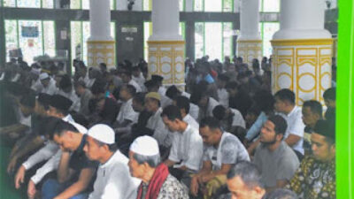 Bupati Agam Ajak Jemaah Doakan Korban Bencana.