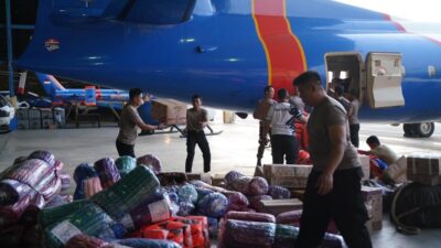 Polri Kirim Ribuan Paket dan Peralatan SAR untuk Korban Bencana Sumatera.