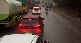 Kemacetan Parah di Panorama Dua di Sitinjau Lauik