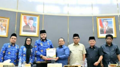 Pemko Padang bersama DPRD Kota Padang resmi menyetujui dua Ranperda