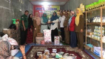 Semen Padang beri bantuan Rp30 juta untuk UMKM di Kota Padang.