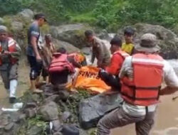 Banjir Mendadak di Sungai Ringin, Mahasiswa UIN Walisongo Terbawa Arus