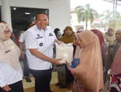 Bapanas Respons Cepat, Warga Pariaman Dapat Beras 10 Kg