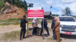 Kementerian Lingkungan Hidup melakukan penyegelan.