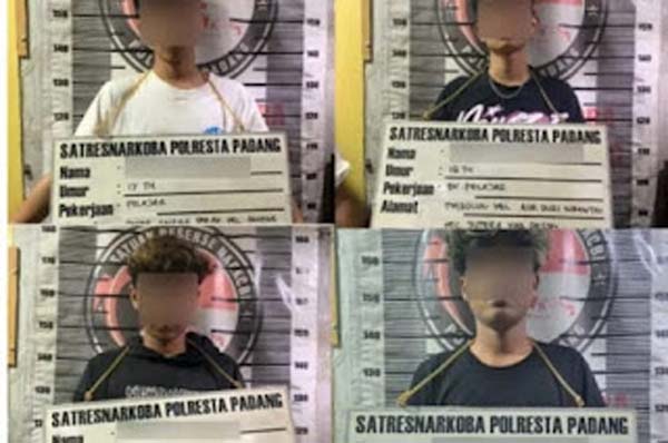 Empat remaja diamankan aparat kepolisian.