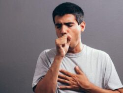 Batuk Berdarah Bisa Ringan, Bisa Juga Serius — Begini Cara Membedakannya