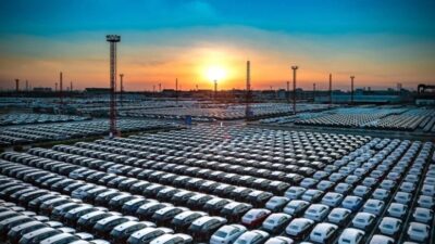 China Buat Aturan Baru Atasi Fenomena Mobil Bekas Nol Kilometer.