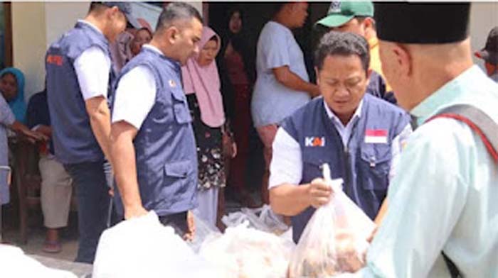 KAI Sumbar Salurkan Bantuan bagi Korban Bencana di Nanggalo dan Batu Busuk.