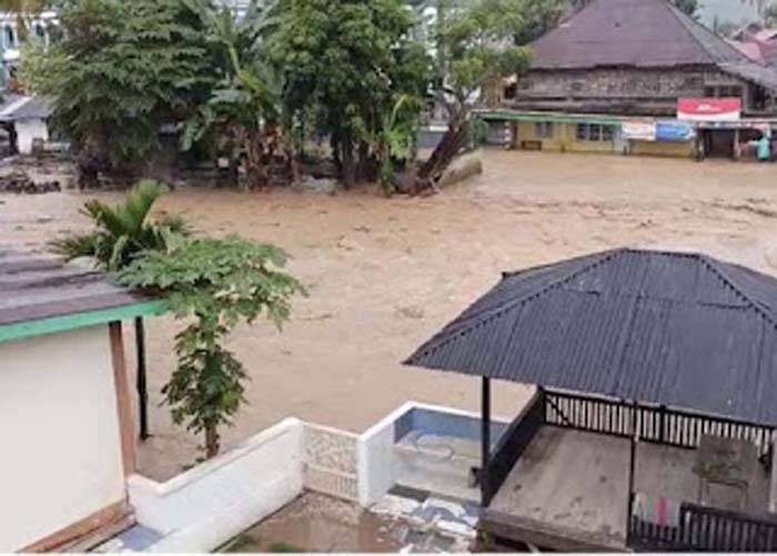 Saniangbaka Diterjang Banjir Bandang Susulan, Warga Panik.