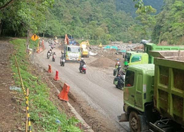 Jalur Utama Padang-Bukittinggi via Lembah Anai Mulai Diuji Coba