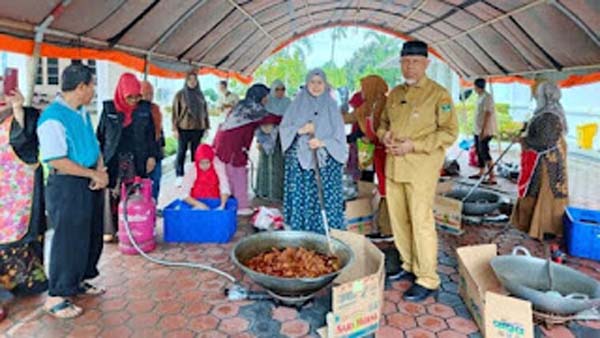 Gubernur Mahyeldi mengecek kesiapan kegiatan Marandang TP PKK Sumbar