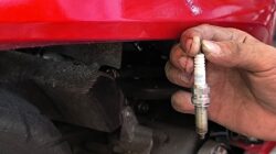 6 Tanda Busi Motor Mulai Lemah, Boros BBM.