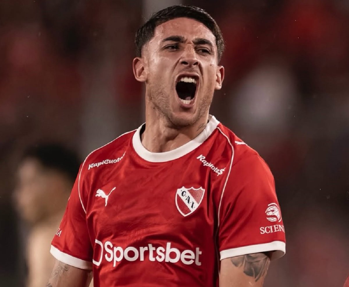 Santiago Montiel menang Puskas Award 2025.