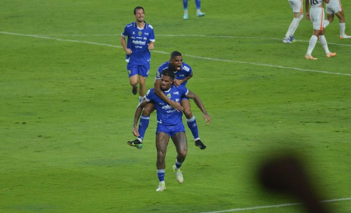 Ramon Tanque starter di laga Persib Bandung vs Bangkok United.