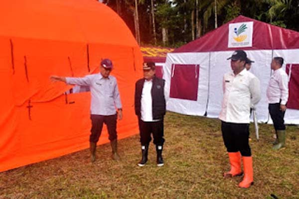 Bupati Agam Tinjau Pembangunan Huntara di Palembayan